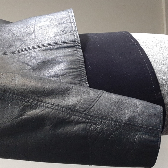 Genuine Leather GAP Y2K jacket (vintage) - Picture 7 of 16